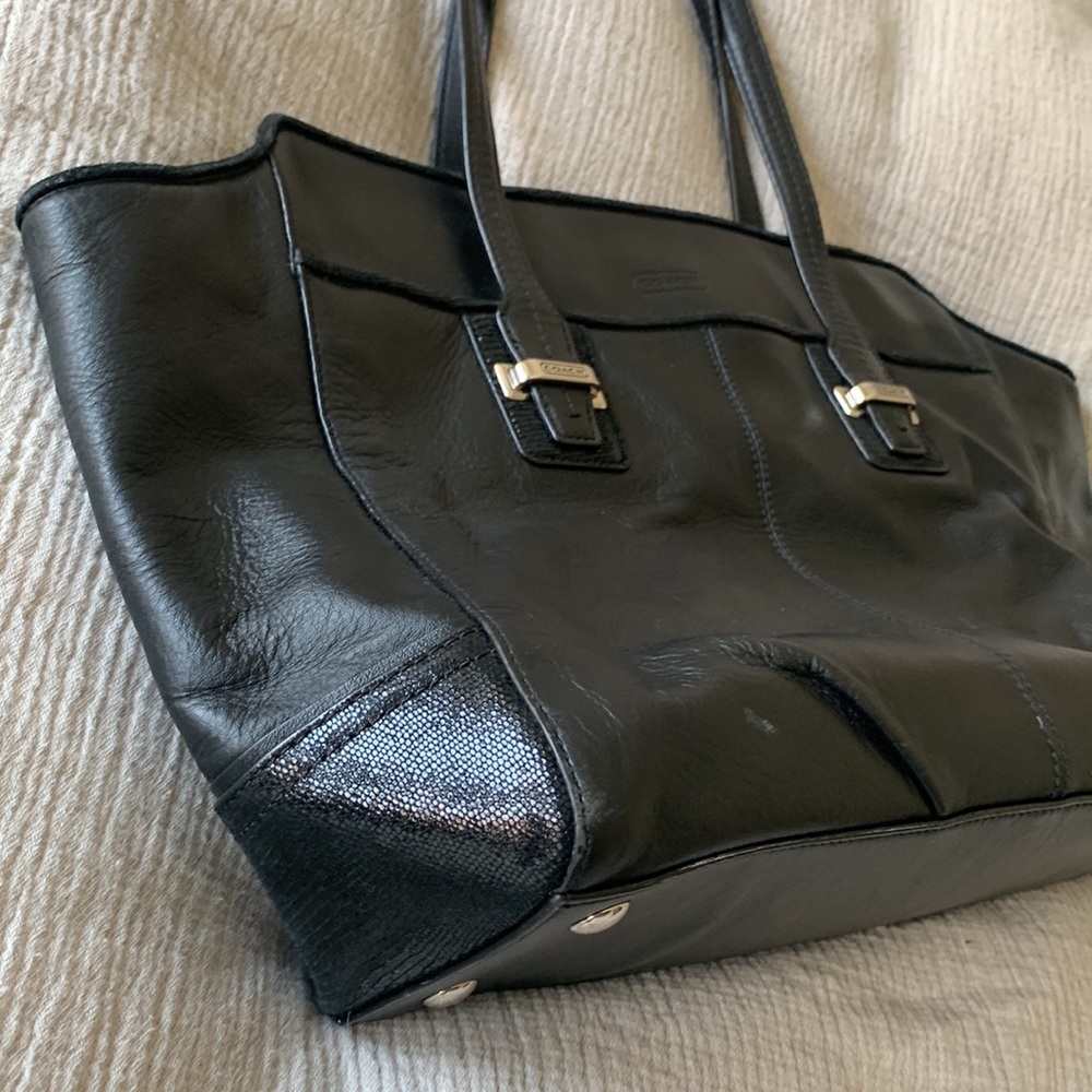 Authentic Coach Shoulder Bag - Picture 3 of 4
